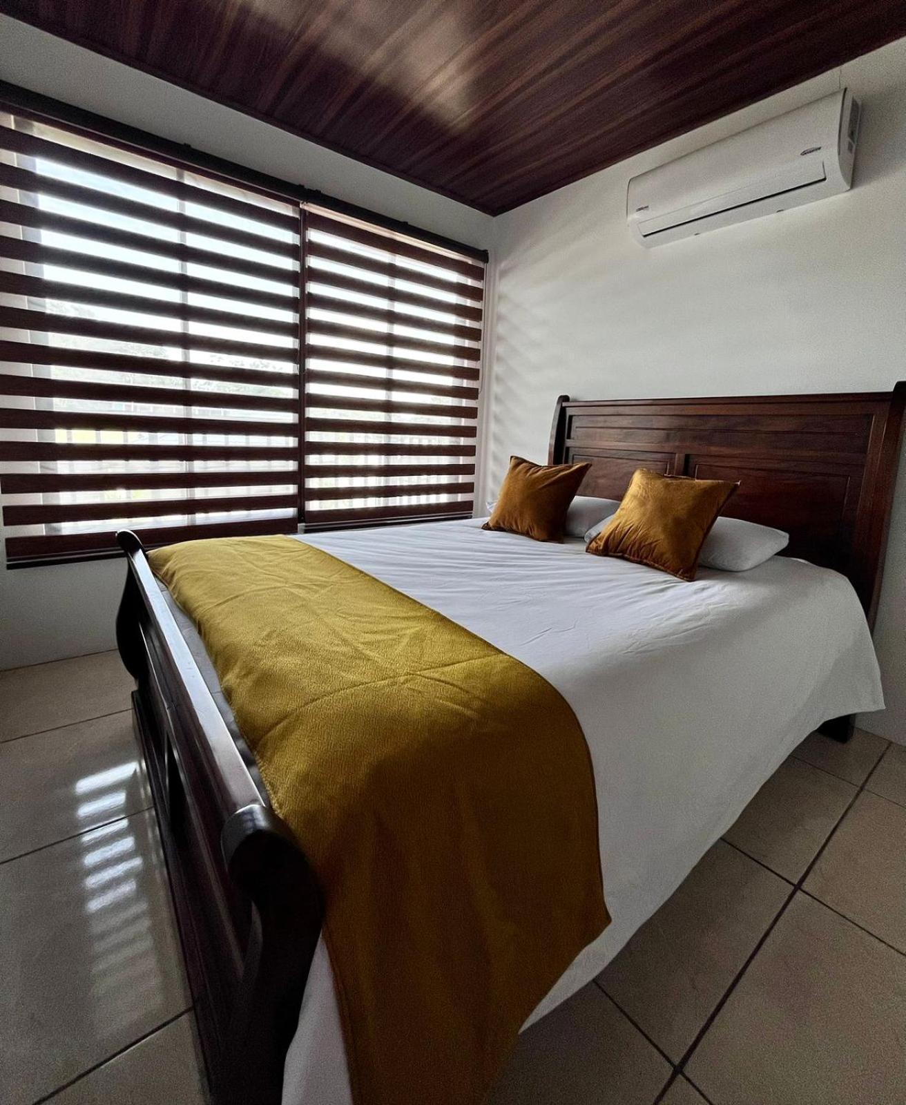 Mevak Apartments Suites La Fortuna Exterior photo