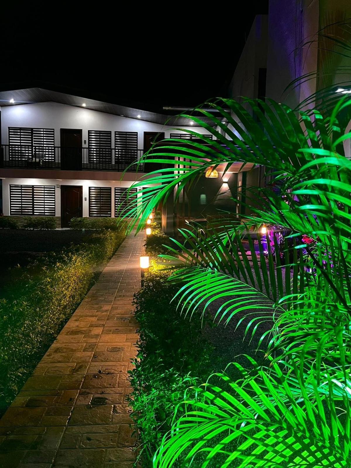 Mevak Apartments Suites La Fortuna Exterior photo